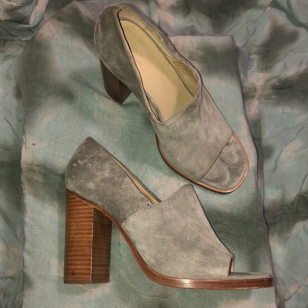 Rag & Bone's open-toe Stacked heel. Made in Italy.